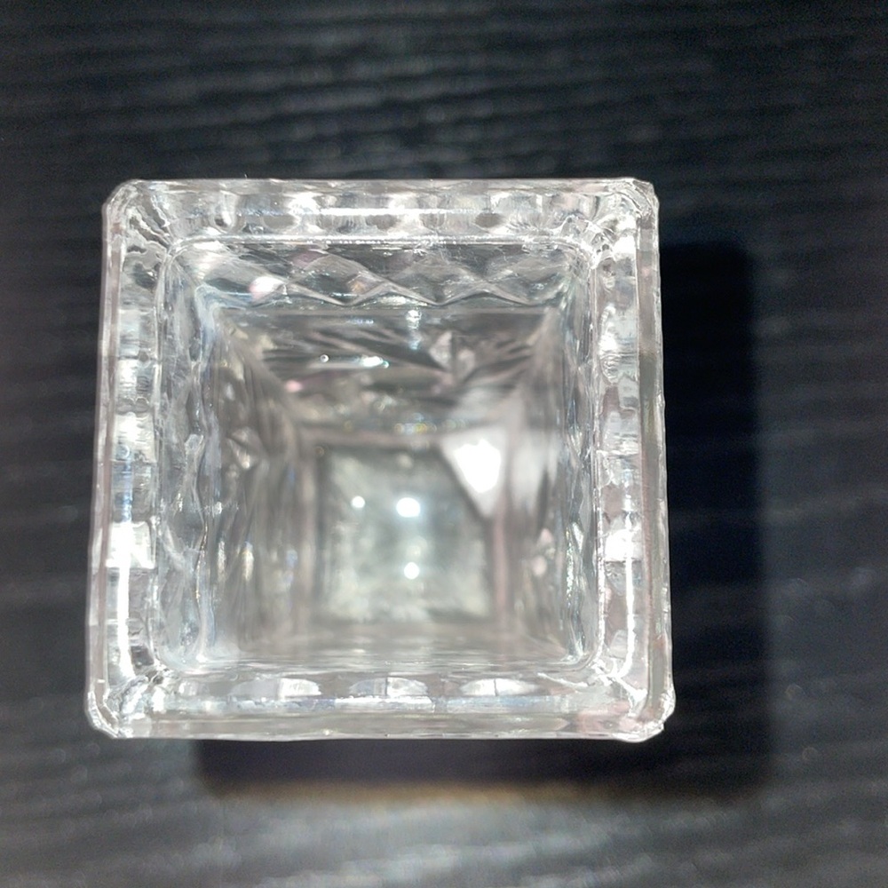 Vintage American Brilliance Deep Cut Lead Crystal Footed Bud Vase. - Picture 5 of 6